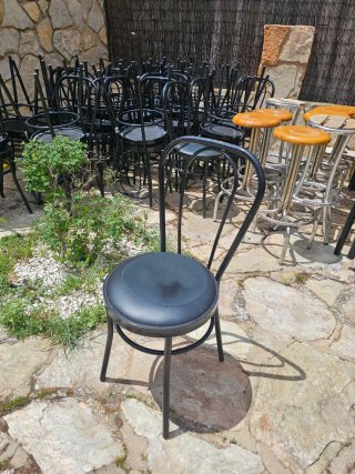 Mesas y sillas de cafetería