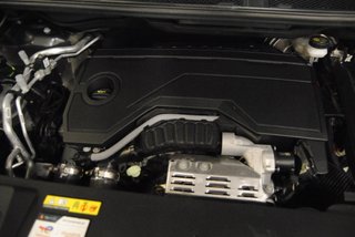 Peugeot 3008 HYBRID 145 e-DCS6 ALLURE 2025
