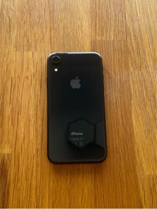 iPhone XR Negro 64GB - Batería 93%