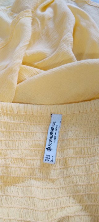 Top Amarillo Hombros Descubiertos Volantes