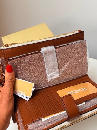 Cartera Michael Kors Beige