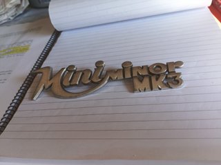 Anagrama Mini Clásico Metal