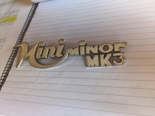 Anagrama Mini Clásico Metal