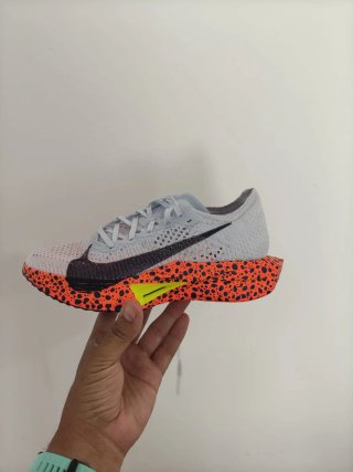 T38 Nike Zoom Vaporfly Next% 3  OLY