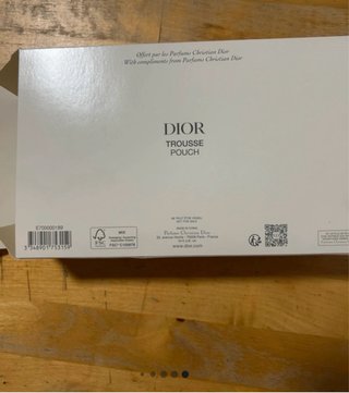 Neceser Dior bordado mariposas y flores