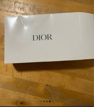 Neceser Dior bordado mariposas y flores
