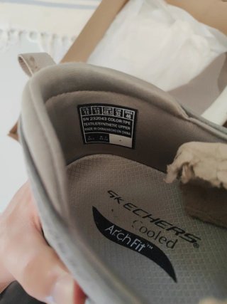 Zapatillas Skechers Beige y Marrón