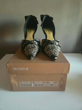 Tacones y bolso Menbur