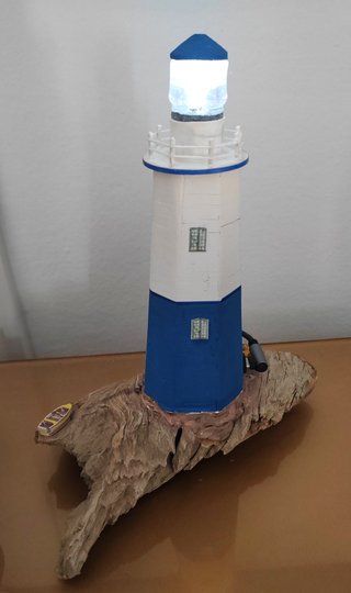 Faro decorativo legno bianco e blu
