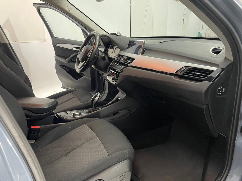 BMW X1 sDrive16d 2021, foto 13