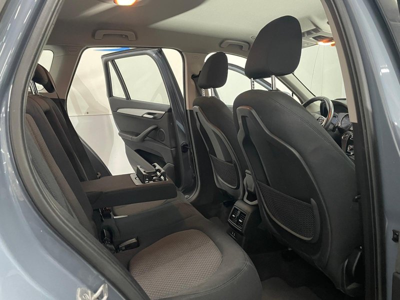 BMW X1 sDrive16d 2021, foto 15
