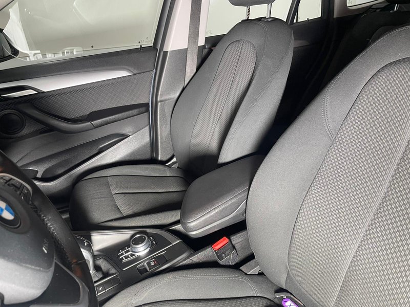BMW X1 sDrive16d 2021, foto 14