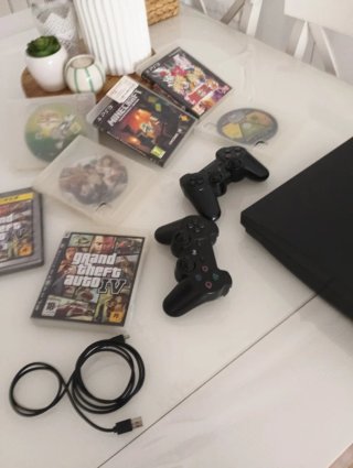 Consola PS3 Negra + Juegos y Mandos