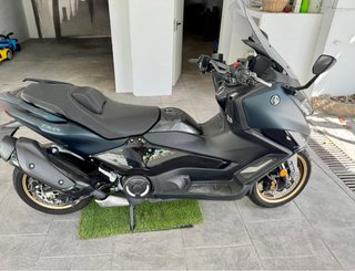 Yamaha Tmax 560 Maxi-Scooter