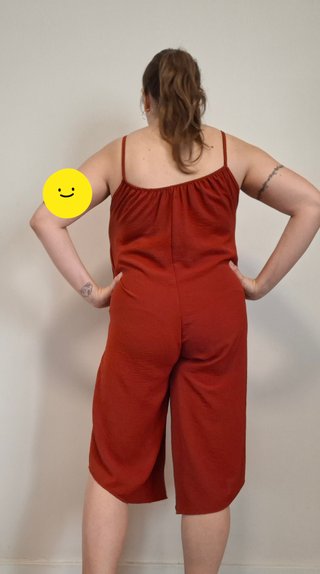 Mono de verano rojo con tirantes