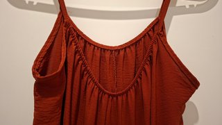 Mono de verano rojo con tirantes