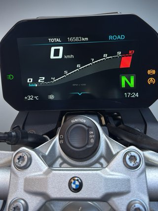 BMW F 900 R Triple Black 2023