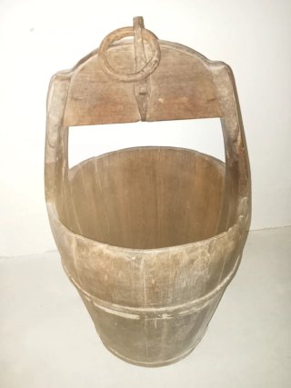 Galleda/Cubo madera antiguo pou-masia 1900