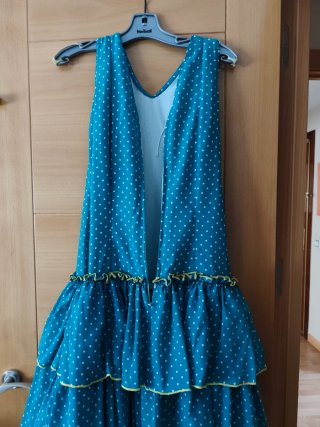 Traje Flamenca Sevillana, de color verde
