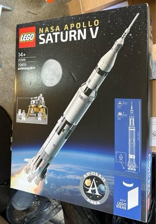 LEGO 21309 NASA Apollo Saturn V