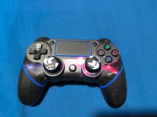 PS4 Pro 1TB Negra + Mando y 2 juegos