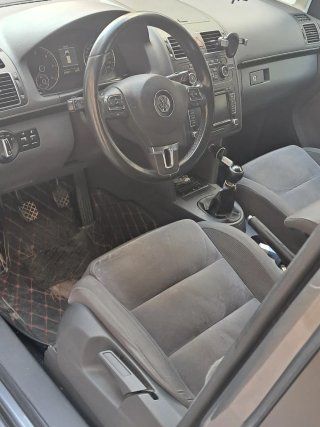 Volkswagen Touran 2011