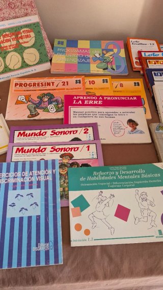 lote de libros de pedagogía terapéutica y T.P.
