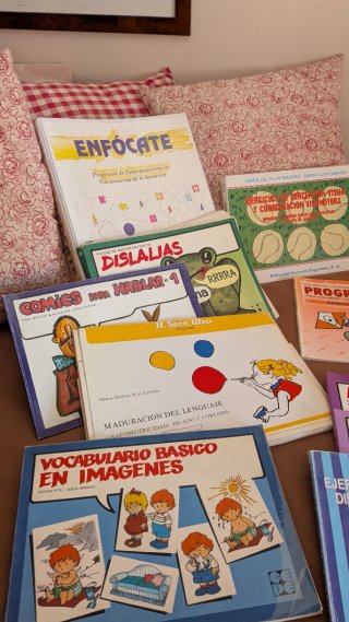 lote de libros de pedagogía terapéutica y T.P.