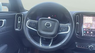 Volvo XC40 B3 G Core Dark Auto 120 kW (163 CV)