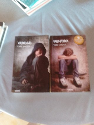 Lote 2 libros: Verdad y Mentira