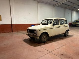Renault 4 E-TECH 1996