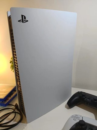 PS5 lector de discos 825gb + 2 mandos + 3 Juegos