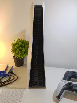 PS5 lector de discos 825gb + 2 mandos + 3 Juegos