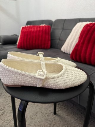 Manoletinas Zara Blancas Talla 38