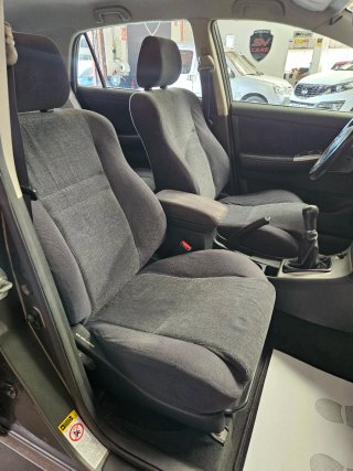 Toyota Corolla 1.6 gasolina 110cv,solo 138.000k.