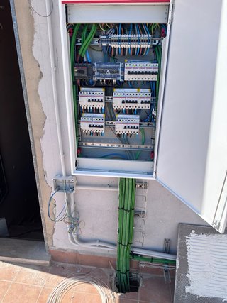 Electricista y Manitas Domótica, Averías, Montajes