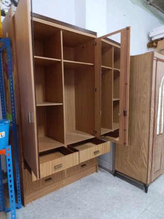 Armario madera 2 puertas y 6 cajones
