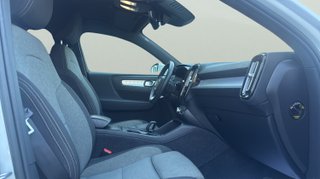 Volvo XC40 B3 G Core Dark Auto 120 kW (163 CV)
