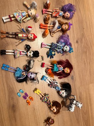 Conjunto Muñecas Enchantimals y sus mascotas