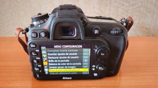Cámara Nikon D7200 + Cargador + Tarjeta SD