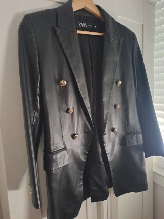 Blazer polipiel Zara negro