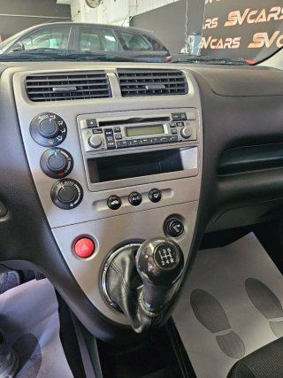 Honda Civic 1.6 gasolina 110cv,solo 122.7000k.