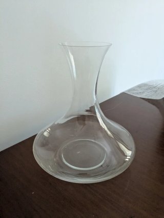 Caraffa vino in vetro trasparente