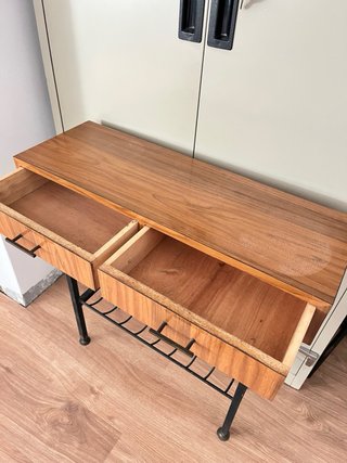 Recibidor madera y metal