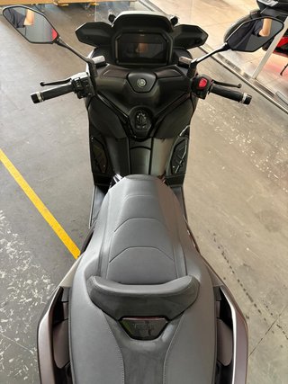 YAMAHA XMAX 300 TECH MAX 2025