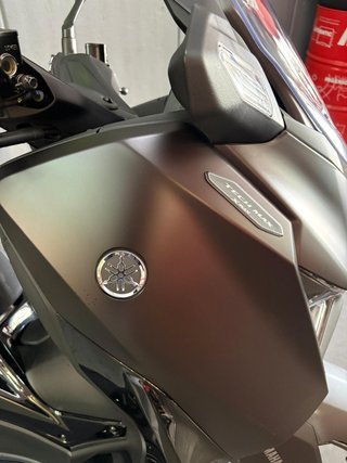 YAMAHA XMAX 300 TECH MAX 2025