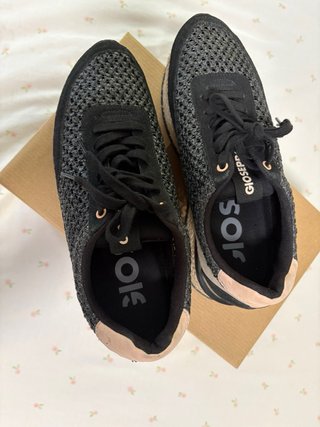 Zapatillas Gioseppo caladas piel y esparto T41