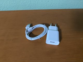 Cargador Xiaomi MDY-08-EO y Cable USB Blanco
