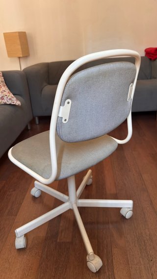 Silla escritorio IKEA ÖRFJÄLL blanca y gris