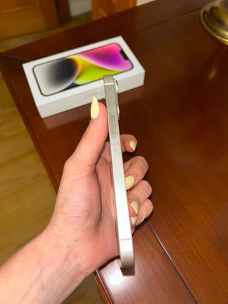 iPhone 14 Apple